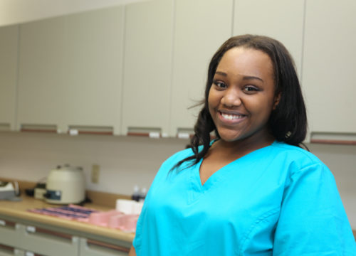 Five Reasons Why You Should Become a Medical Assistant